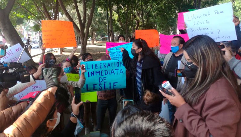 Leslie es inocente, aseguran familiar al clamar justicia, tras detención por policías de la SSP