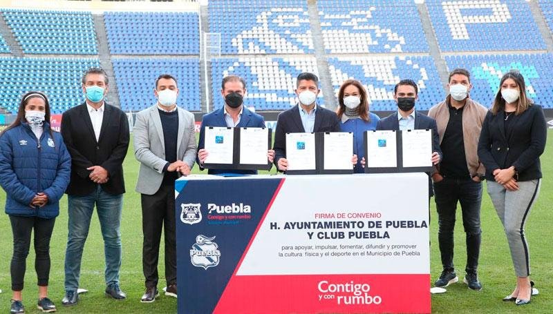 Ayuntamiento y Club Puebla se unen por la infancia, juventud y mujeres