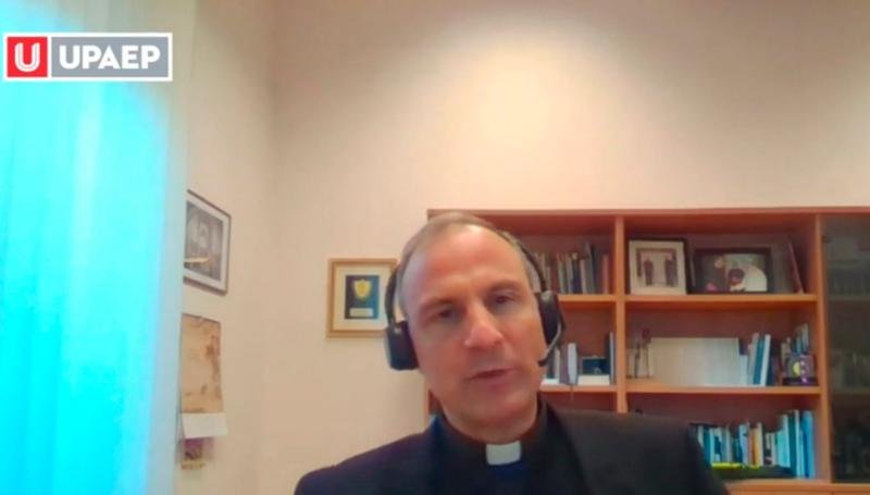 Llama Consejo Pontificio de la Cultura a la paz en Ucrania durante foro en Upaep