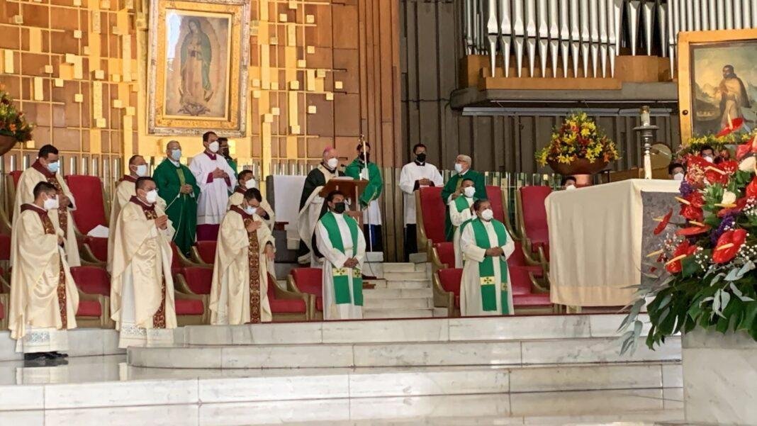 Peregrina Puebla a Basílica de Gudalupe este 12 de febrero
