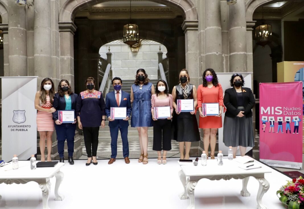 Realiza el ayuntamiento de Puebla el panel “Mis Nudes, Mis Datos” Realiza el ayuntamiento de Puebla el panel “Mis Nudes, Mis Datos”