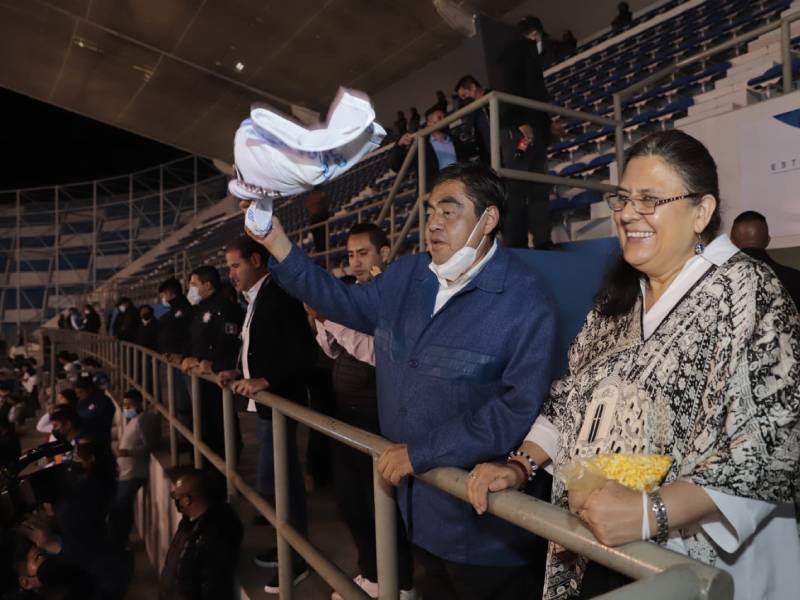 Rosario Orozco trae puesta la de La Franja