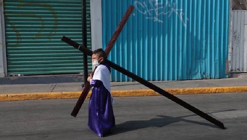 Cumplen poblanos con escenificaciones de la Pasión de Cristo en juntas auxiliares de la capital Cumplen poblanos con escenificaciones de la Pasión de Cristo en juntas auxiliares de la capital