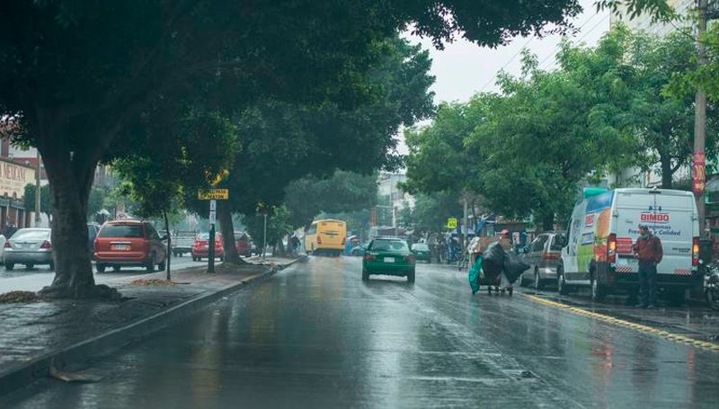 Exhorta ayuntamiento de Puebla a automovilistas a extremar precauciones ante lluvias