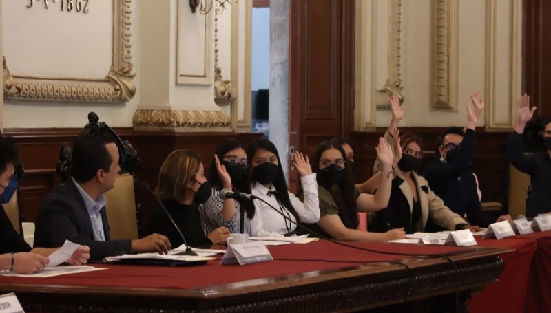 Universitarios del área de la salud experimentan ser regidores por un día