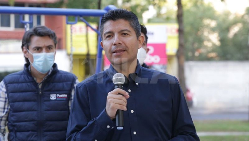 Buscará Ayuntamiento de Puebla retirar estructuras publicitarias de menor tamaño alcalde de Puebla