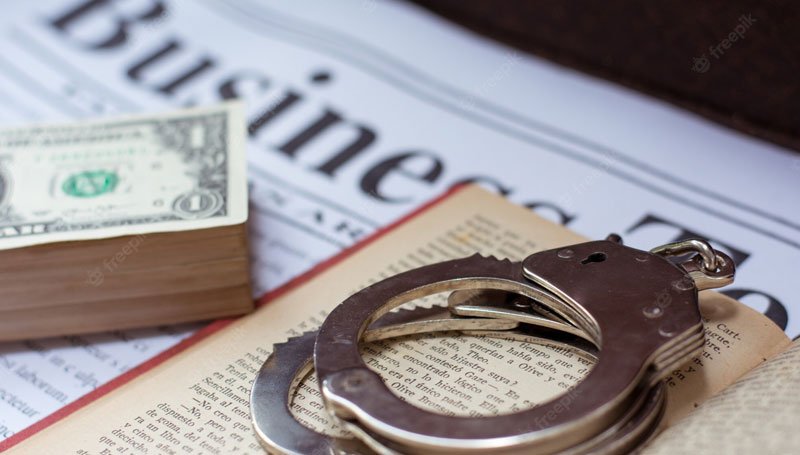 Jueces mezclados en negocios ilegales negocios ilegales