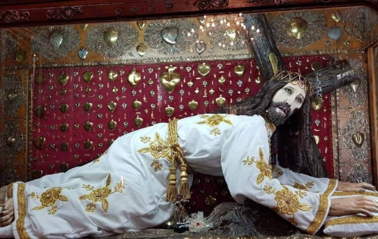 Festejan al Señor de las Maravillas en su día