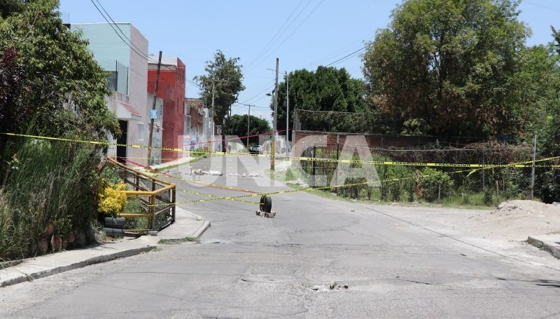 Pide Adán Domínguez a vecinos de la 66 pte, en Naciones Unidas, no usar el puente acordonado por PC Municipal Pide Adán Domínguez a vecinos de la 66 pte, en Naciones Unidas, no usar el puente acordonado por PC Municipal