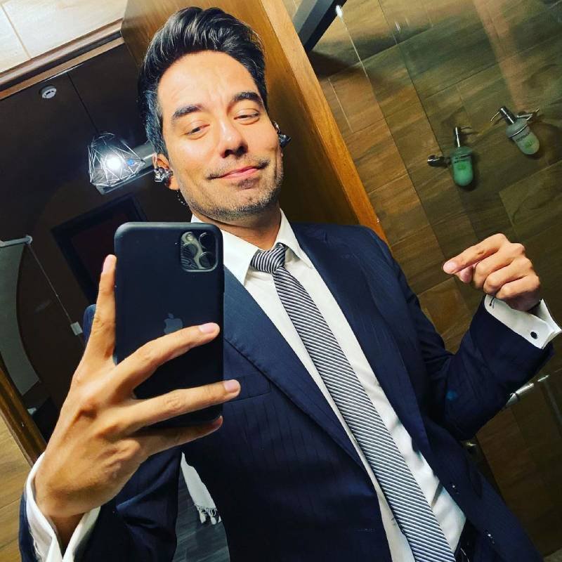 RICARDO CABALLERO A RITMO DE BOHEMIA