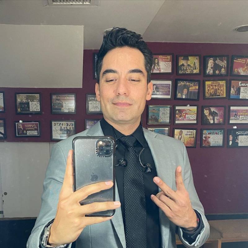 RICARDO CABALLERO A RITMO DE BOHEMIA