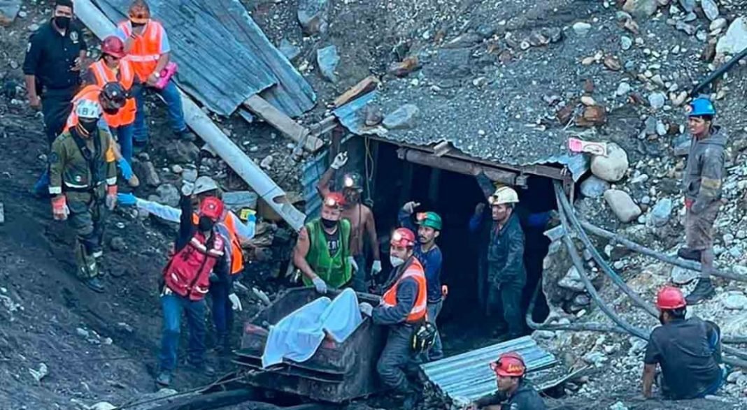 Ibero y jesuitas de Puebla se solidariza con mineros de Coahuila