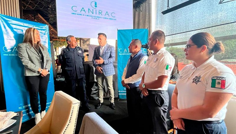 Reconoce Canirac Puebla a policías de San Andrés Cholula por sus acciones a favor de la ciudadanía