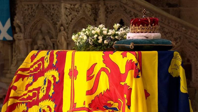 El hijo de la reina Isabel que fue despojado de sus títulos