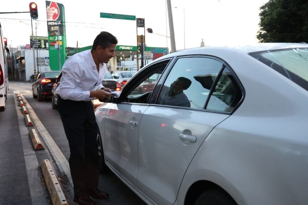 Lalo se baja. Quedan Nadia y Geno Lalo se baja. Quedan Nadia y Geno