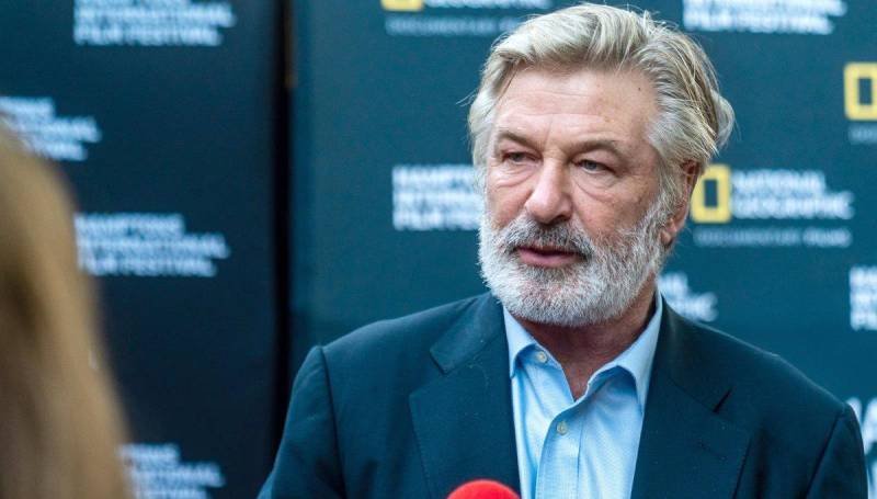 Alec Baldwin pacta un acuerdo económico tras disparo accidental