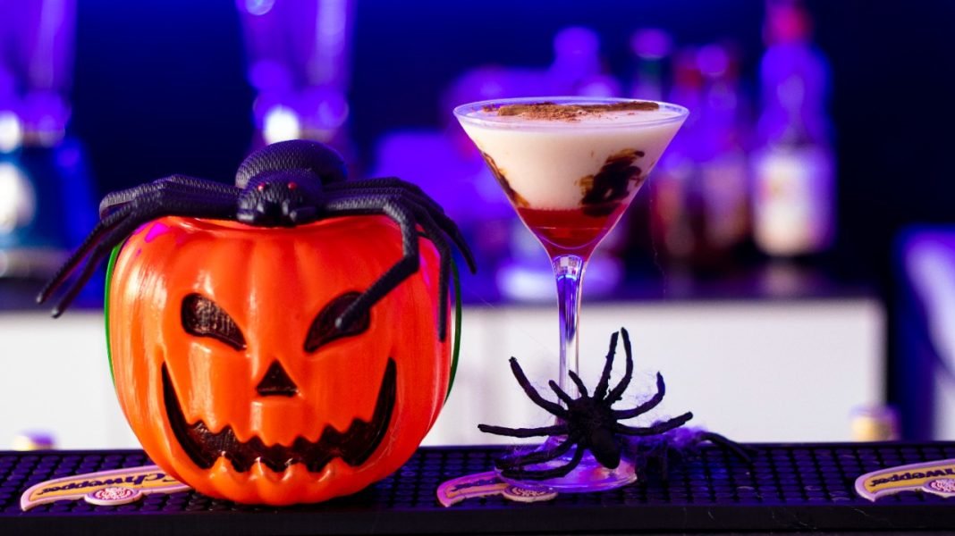 Se intoxican estudiantes al acudir a un halloween en San Manuel