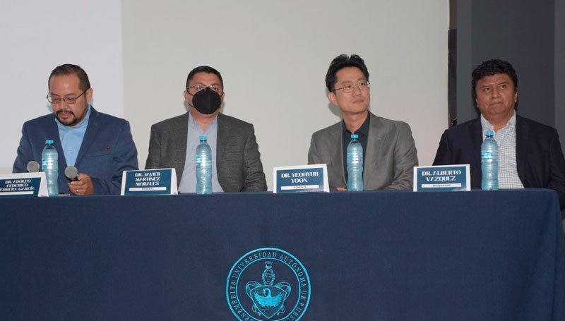 Celebra el Centro de Investigación y Estudios de Posgrado, de la Facultad de Economía su 30 Aniversario