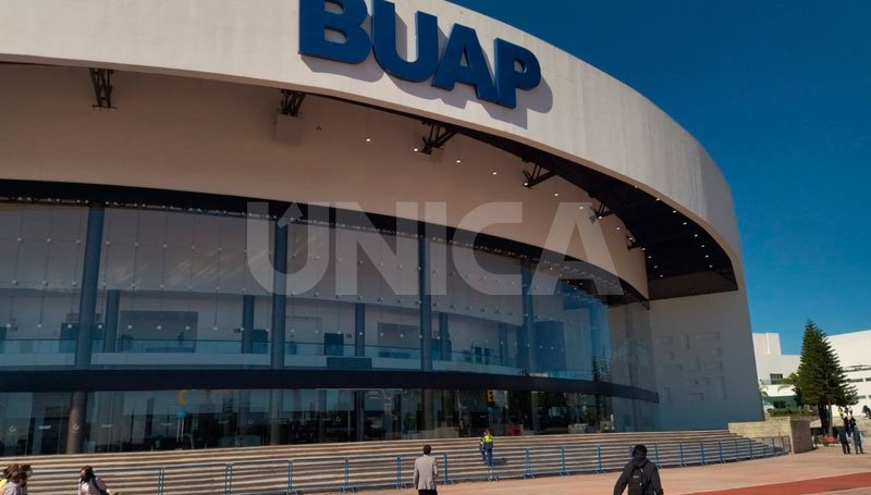 Brinda BUAP seguimiento a caso de estudiantes tras denuncias de uso excesivo de la fuerza por policías