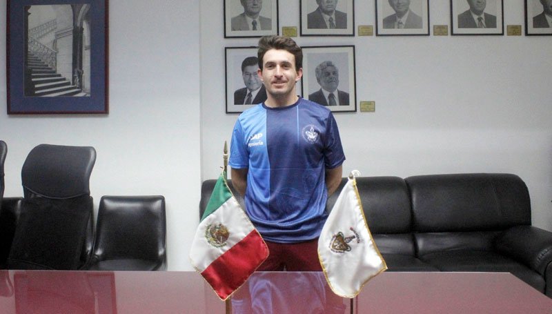 Estudiante de la BUAP representa a México en el XVI Campeonato Mundial de Pádel, en Dubái