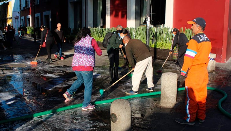 Ciudadanía y ayuntamiento de Puebla se suman para limpiar espacios públicos Ciudadanía y ayuntamiento de Puebla se suman para limpiar espacios públicos