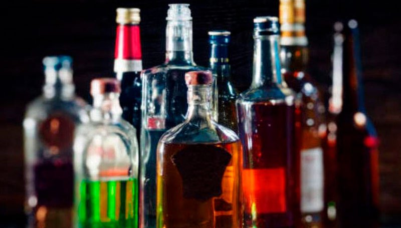 Es responsabilidad de la Secretaría de Salud investigar la presunta distribución de alcohol adulterado en el Country Es responsabilidad de la Secretaría de Salud investigar la presunta distribución de alcohol adulterado en el Country