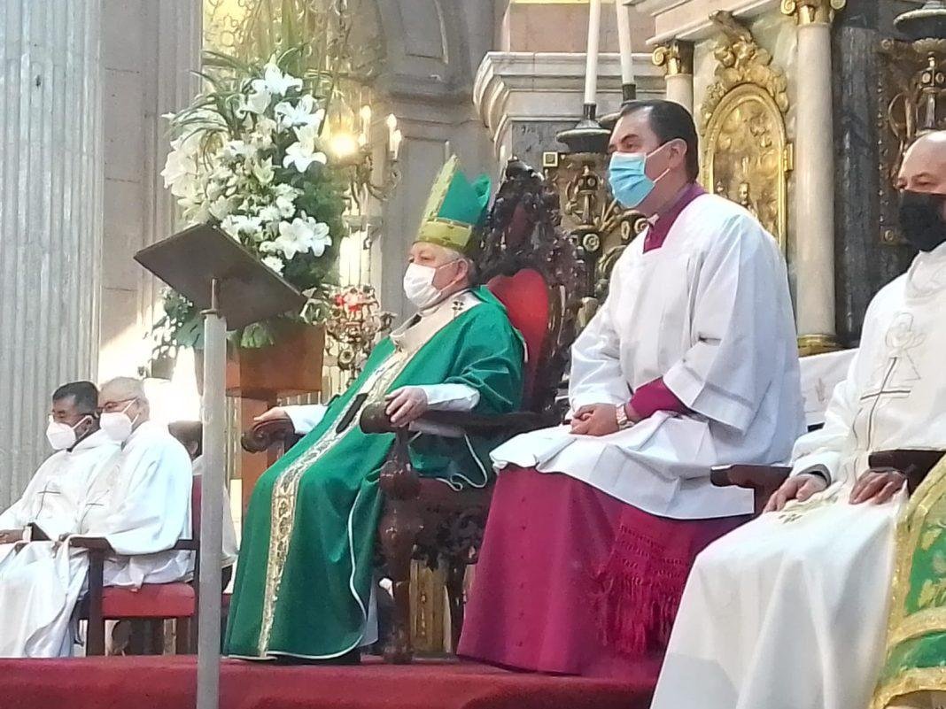 Dedica arzobispo de Puebla misa a peregrinos tras accidente carretero Dedica arzobispo de Puebla misa a peregrinos tras accidente carretero