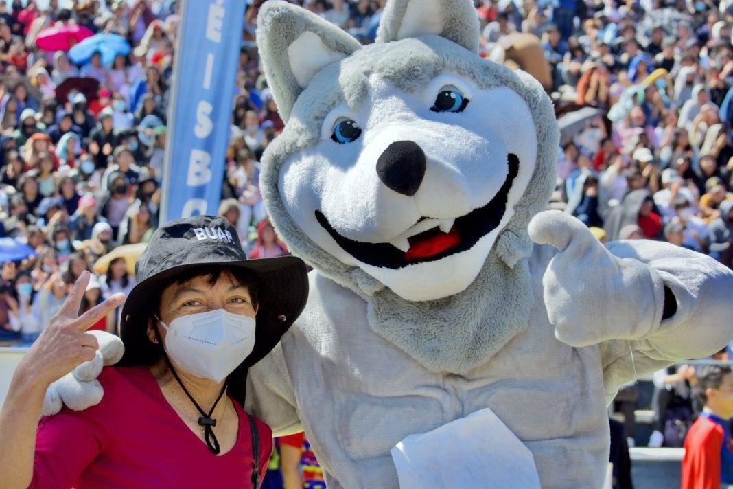 Con carrera de botargas y otras actividades celebra BUAP el Día del Amor y la Amistad Con carrera de botargas y otras actividades celebra BUAP el Día del Amor y la Amistad