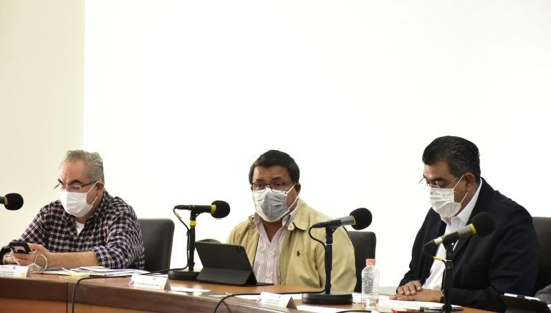 Encierran a presidenta y miembros del Cabildo de Tepeyahualco; Segob los rescata Encierran a presidenta y miembros del Cabildo de Tepeyahualco; Segob los rescata