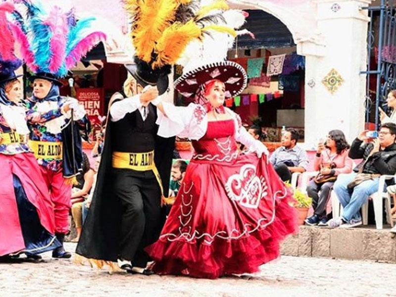 Huehues bailes