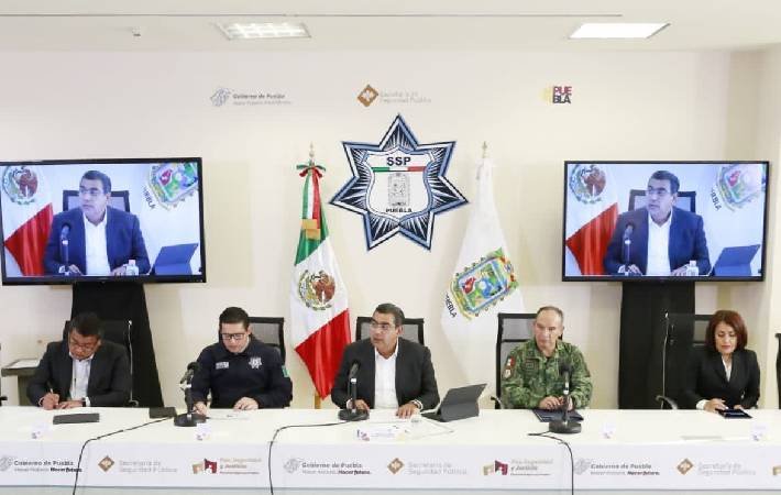 Anuncia Puebla Plan de Seguridad con aumento de 10% directo al salario de los policías