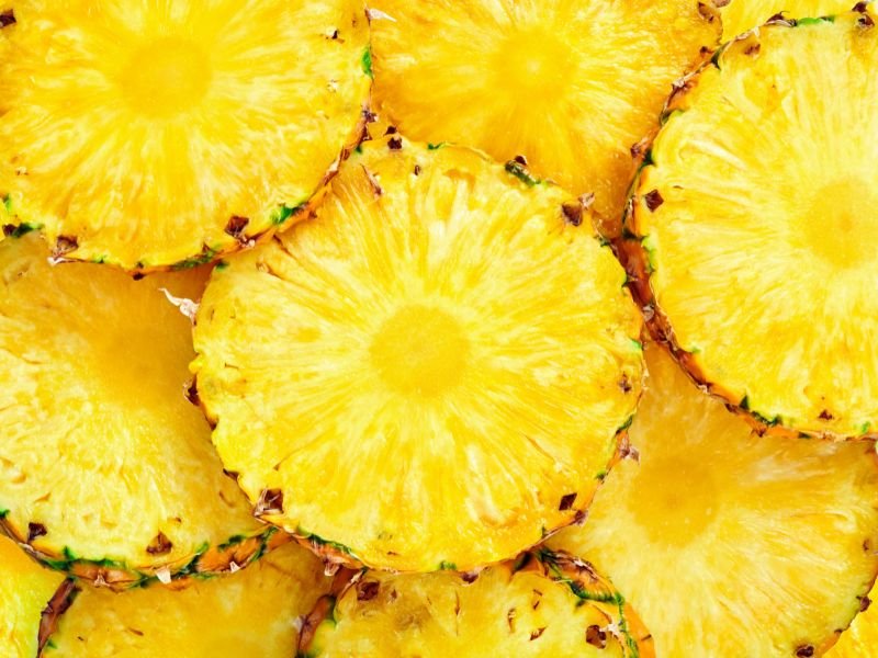 beneficios de consumir piña a diario.