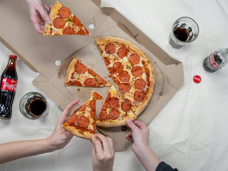 pizza y refresco
