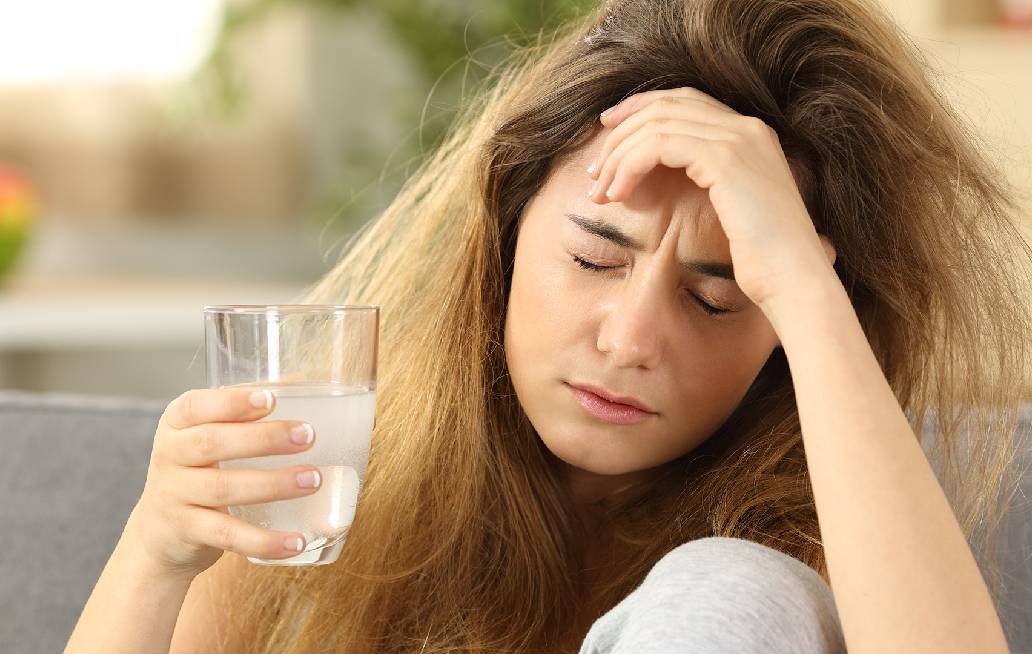 10 consejos infalibles para evitar y tratar la resaca