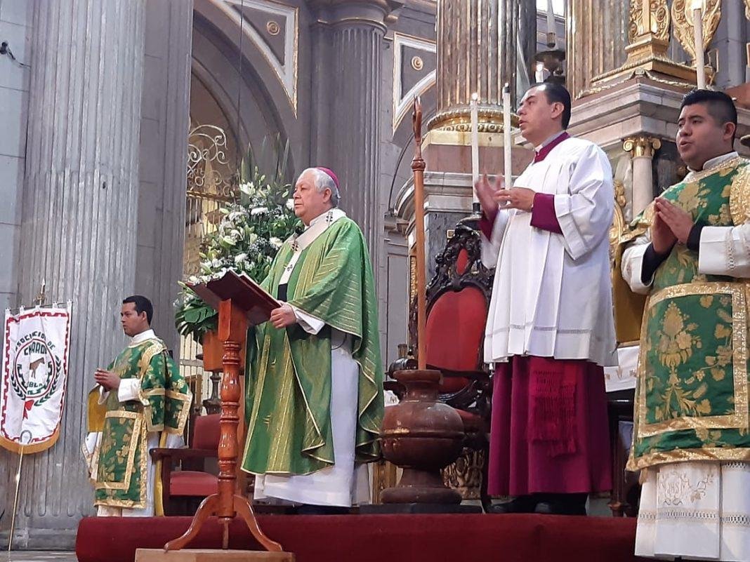 Pide arzobispo por la salud y recuperación de joven agredido en la Estrella de Puebla