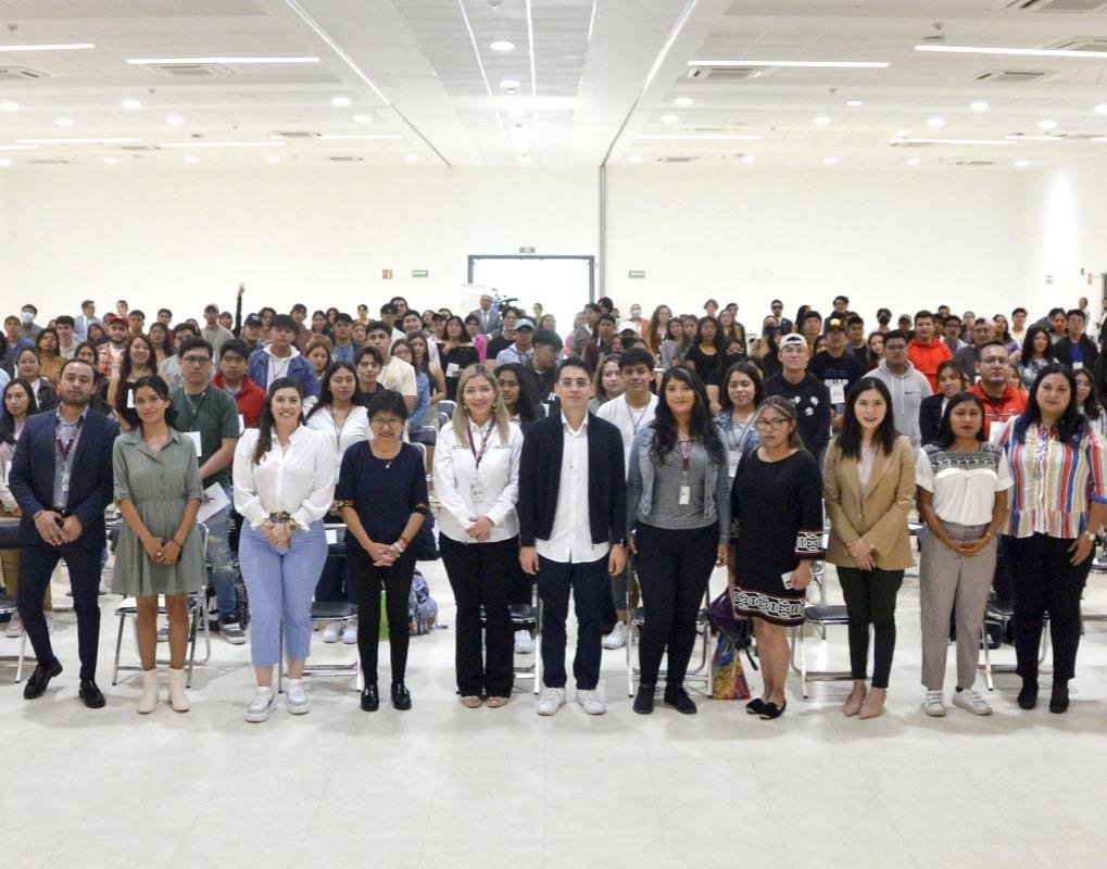 Inaugura Rectora BUAP los foros “Conocimiento y Juventud 2023. Aprender, proponer, participar”
