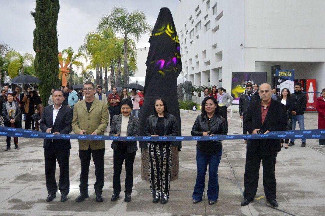 Inaugura Rectora BUAP la exposición El origen de lo Sagrado, en el CCU