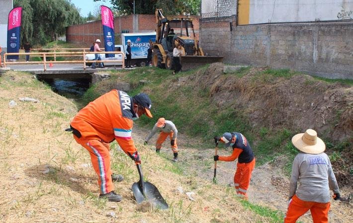 Retiran más de 136 tineladas de residuos sólidos al intervenir barrancas en Puebla capital