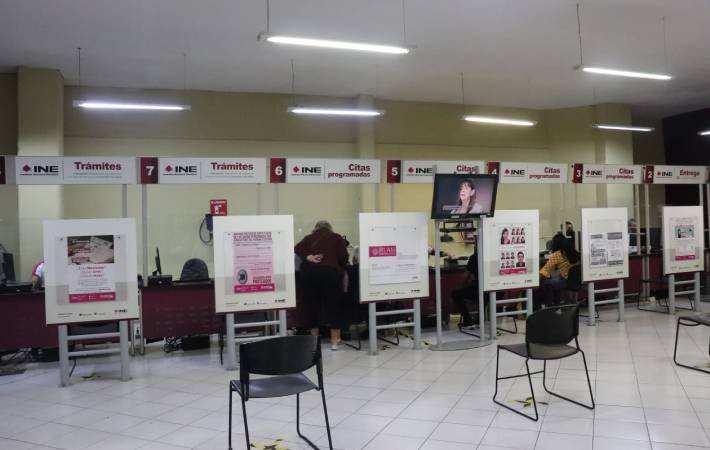 Refuerza INE campaña para entrega de credenciales de elector