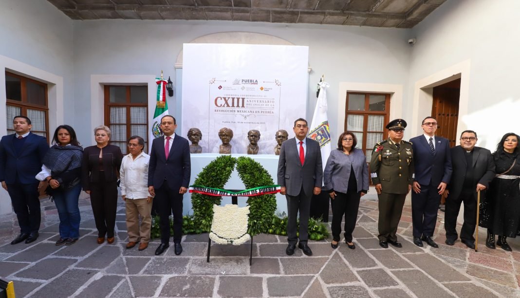 Realizan ceremonia conmemorativa por el 113 Aniversario del Inicio de la Revolución Mexicana en Puebla Realizan ceremonia conmemorativa por el 113 Aniversario del Inicio de la Revolución Mexicana en Puebla