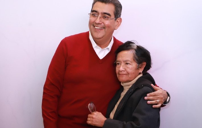 Garantiza gobernador de Puebla respeto a la libertad de expresión