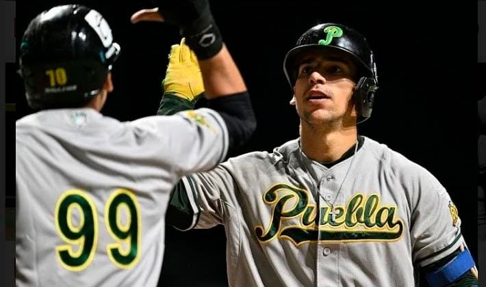 Nombran a Giancarlo Servín, bateador de Pericos, el jugador Más Valioso de la Liga Invernal