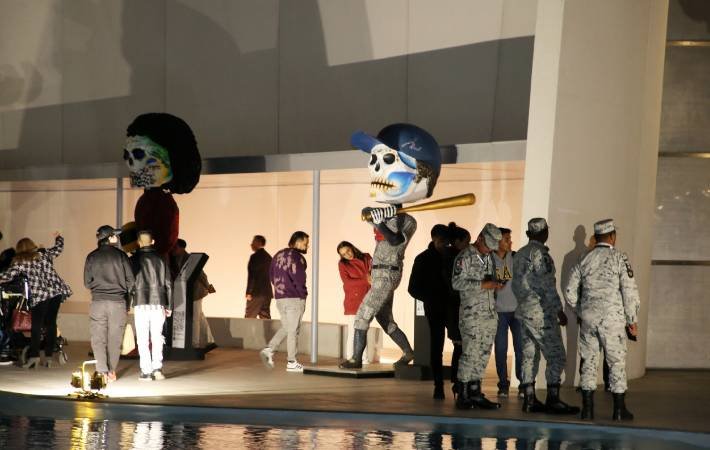 Recibe el Museo Internacional del Barroco de Puebla grandes esculturas de César Menchaca