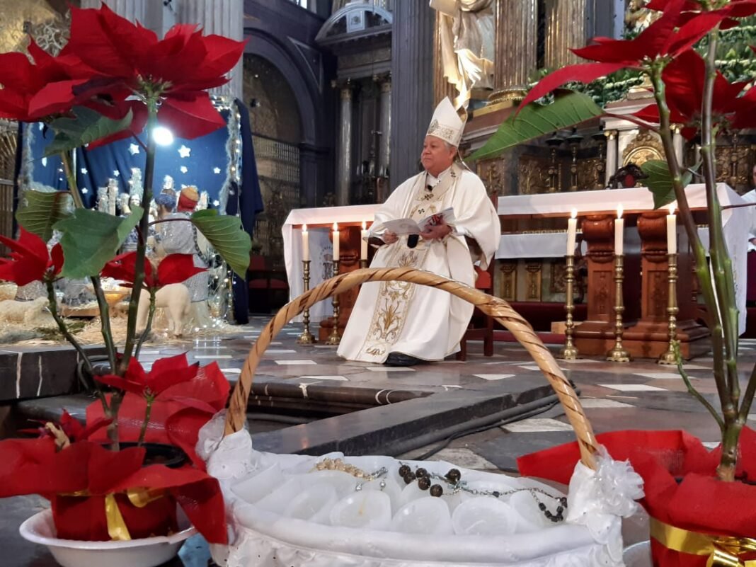 Pide arzobispo en Año Nuevo renovar esperanzas y luchar contra la violencia Pide arzobispo en Año Nuevo renovar esperanzas y luchar contra la violencia