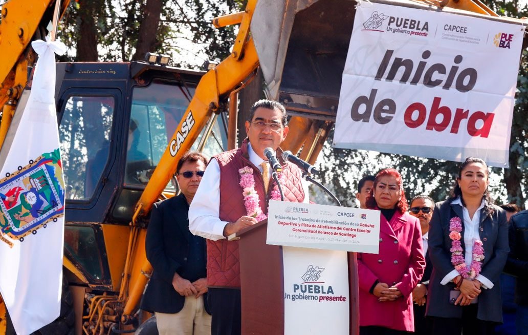 Inicia gobernador de Puebla rehabilitación de instalaciones del centro escolar de San Miguel Canoa