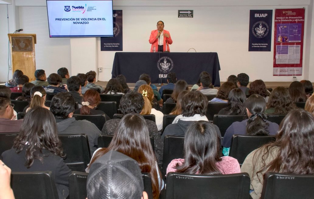Celebra la Facultad de Derecho jornada para prevenir violencia de género