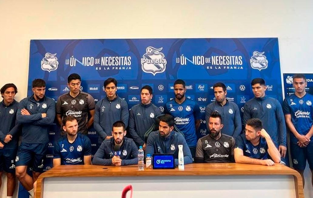 Jugadores del Club Puebla apenados por resultados y se comprometen a luchar