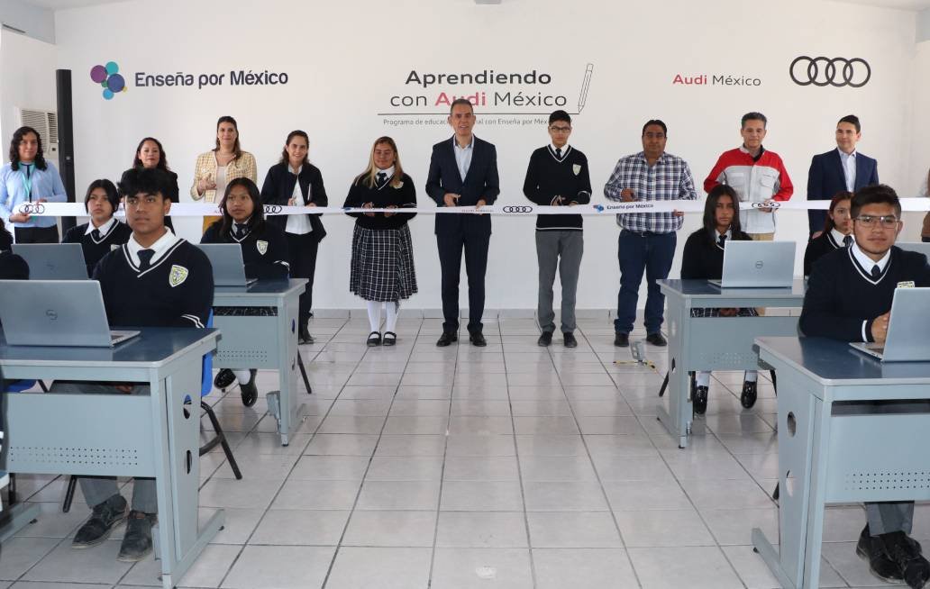 Audi México y Enseña por México I.A.P. impulsan la educación de más de 700 estudiantes de San José Chiapa