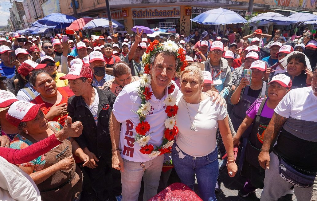 Locatarios del Mercado 5 de Mayo abren las puertas a Pepe Chedraui