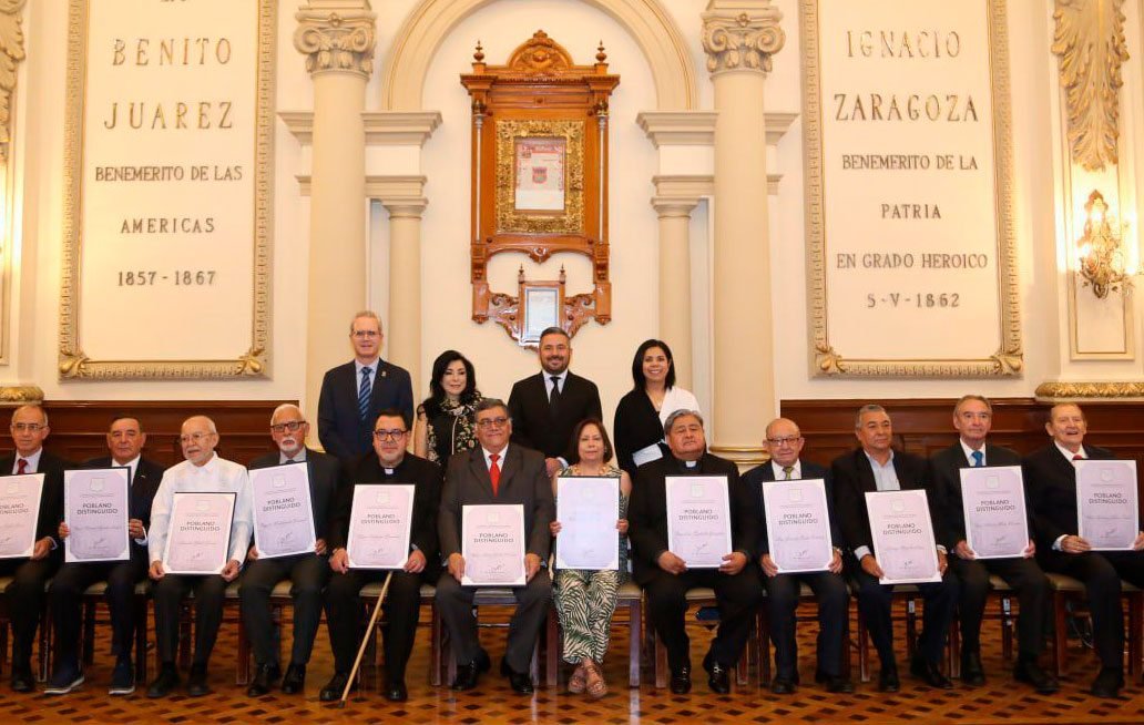 Reconoce ayuntamiento de Puebla a organizadores de Procesión de Viernes Santo